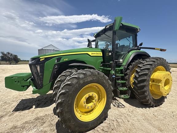 Image of John Deere 8R 370 equipment image 3