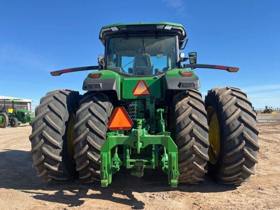 Image of John Deere 8R 370 equipment image 4