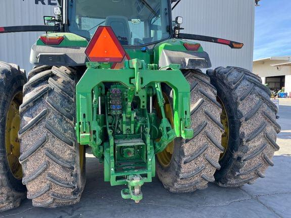 Image of John Deere 8R 370 equipment image 2
