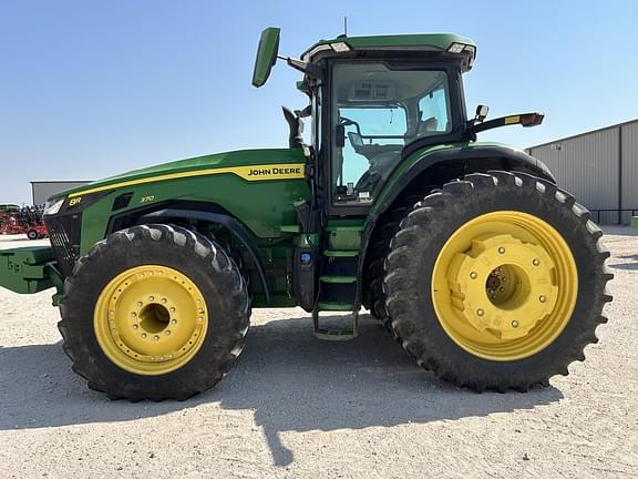 Image of John Deere 8R 370 equipment image 1