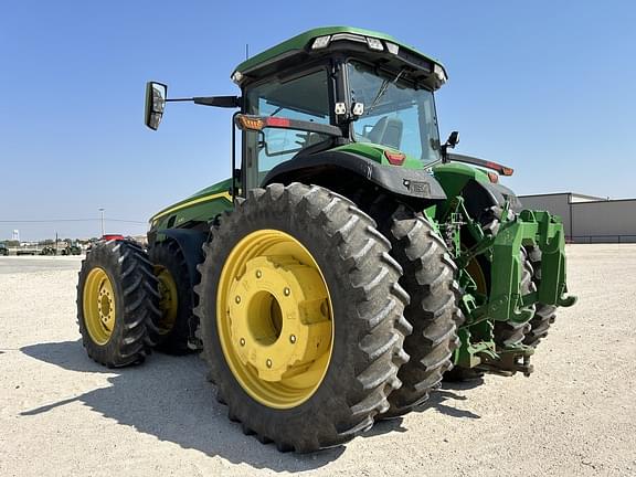 Image of John Deere 8R 370 equipment image 2