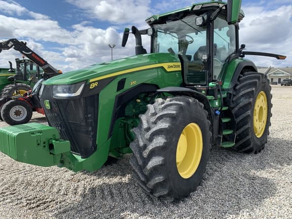 Image of John Deere 8R 370 equipment image 1