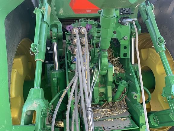 Image of John Deere 8R 370 equipment image 3