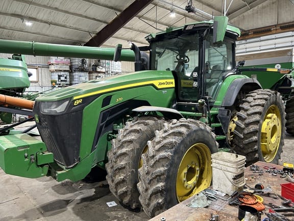2021 John Deere 8R 370 Equipment Image0