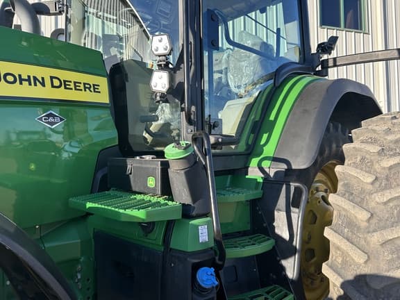 Image of John Deere 8R 370 equipment image 1