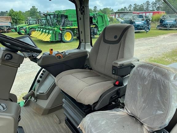 Image of John Deere 8R 370 equipment image 3