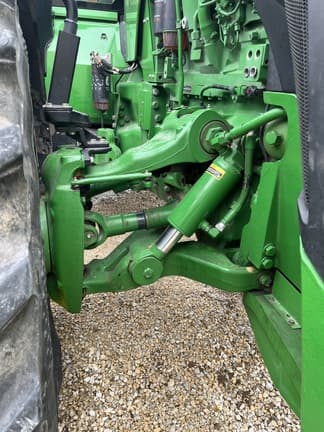 Image of John Deere 8R 370 equipment image 2