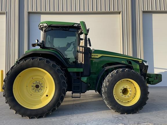 Image of John Deere 8R 370 equipment image 4