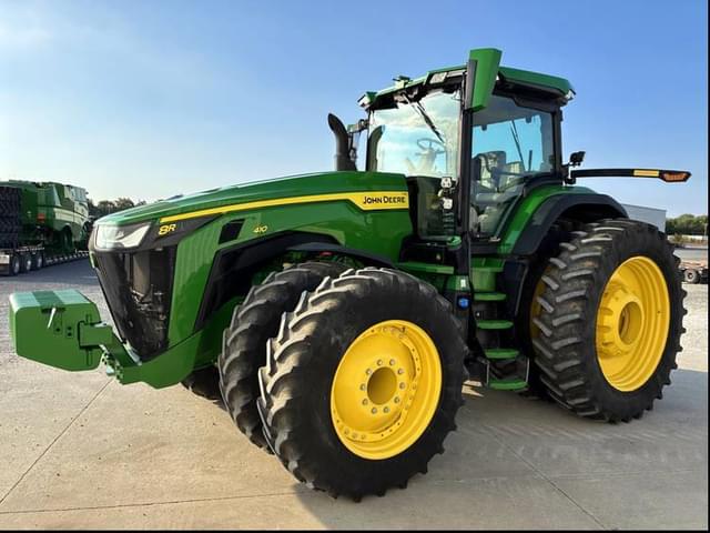 Image of John Deere 8R 410 equipment image 4