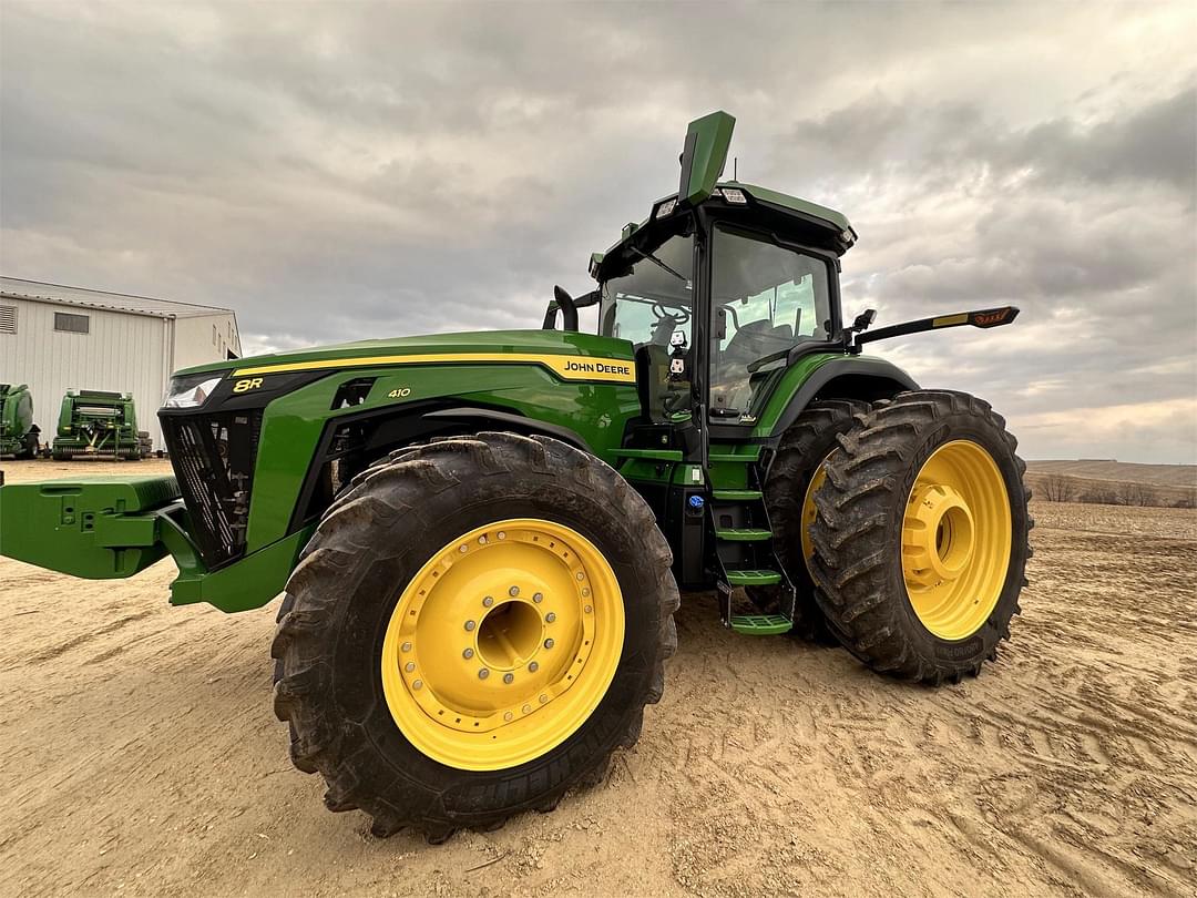 Image of John Deere 8R 410 Primary image