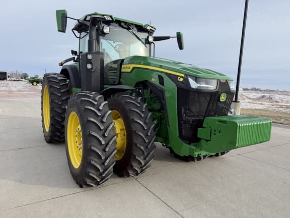 Image of John Deere 8R 410 equipment image 3