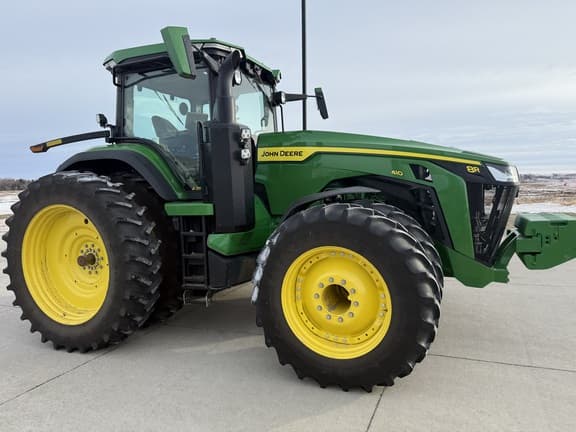 Image of John Deere 8R 410 equipment image 4