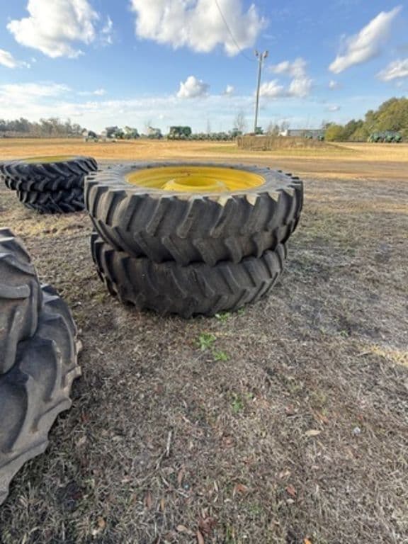 Image of John Deere 8R 410 equipment image 4