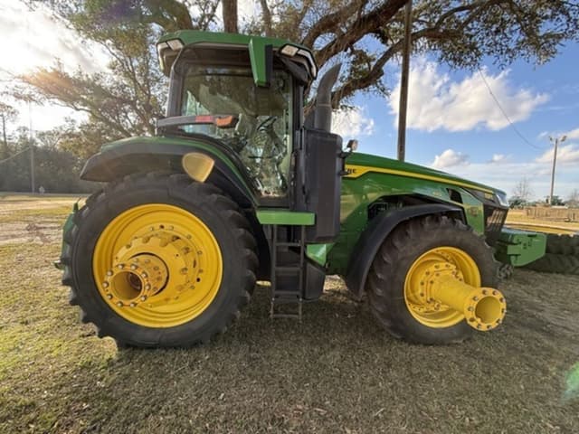 Image of John Deere 8R 410 equipment image 2