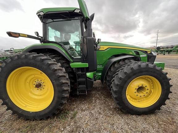 Image of John Deere 8R 410 equipment image 4