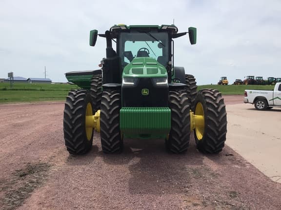 Image of John Deere 8R 410 equipment image 2