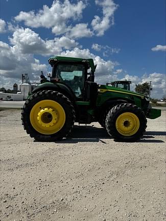 Image of John Deere 8R 410 equipment image 4