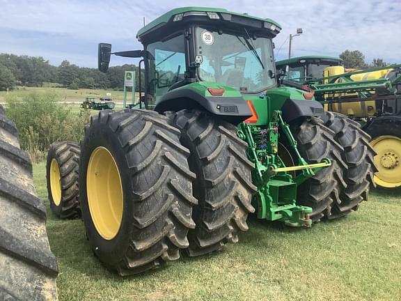 Image of John Deere 8R 410 equipment image 2