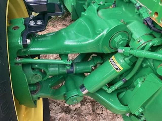 Image of John Deere 8R 410 equipment image 2