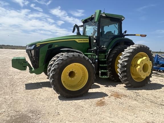 Image of John Deere 8R 410 equipment image 2