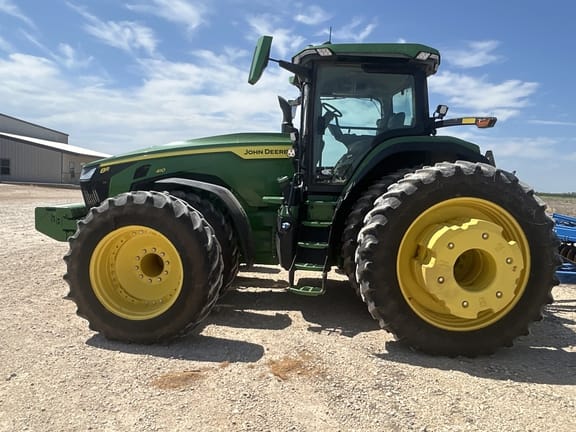2021 John Deere 8R 410 Equipment Image0