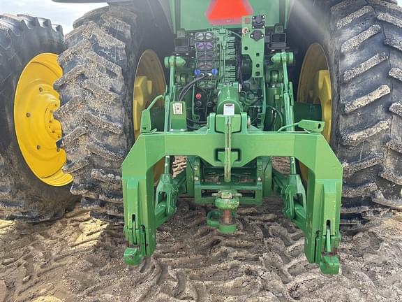 Image of John Deere 8R 410 equipment image 4