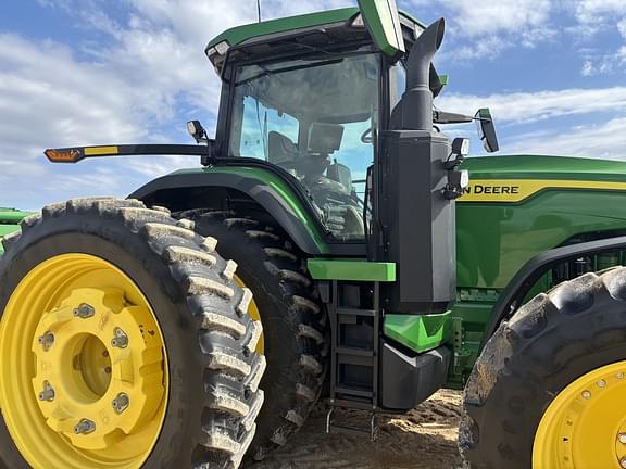 Image of John Deere 8R 410 equipment image 2