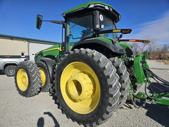 Image of John Deere 8R 410 equipment image 2