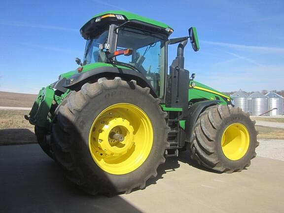 Image of John Deere 8R 410 equipment image 1