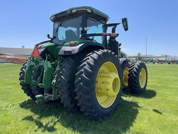 Image of John Deere 8R 410 equipment image 4