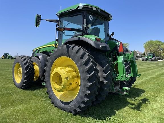 Image of John Deere 8R 410 equipment image 2