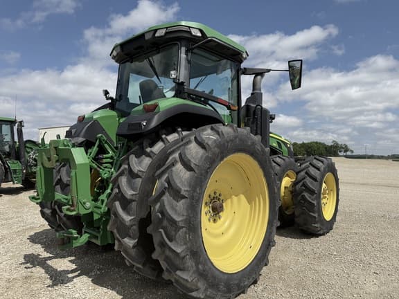 Image of John Deere 8R 410 equipment image 4