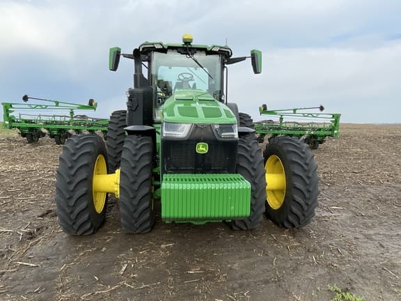 Image of John Deere 8R 410 equipment image 2