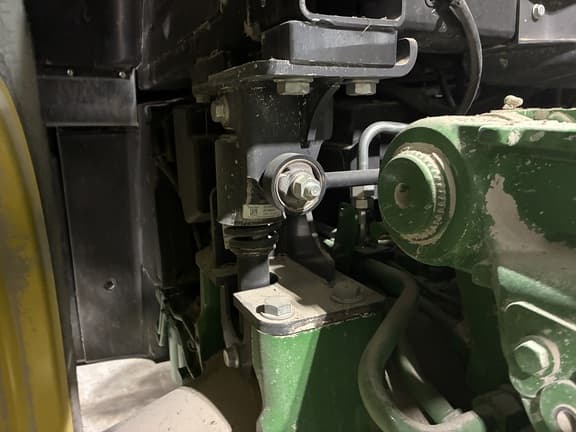 Image of John Deere 8R 410 equipment image 2