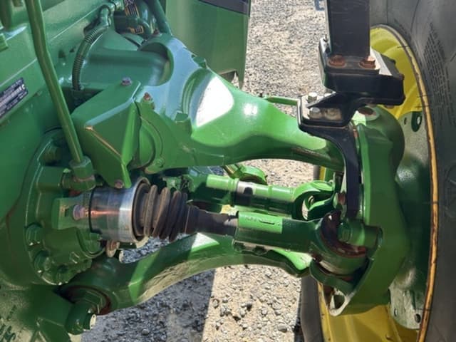 Image of John Deere 8R 410 equipment image 2