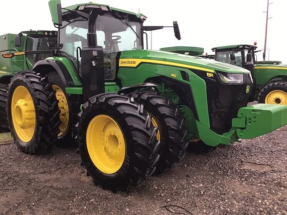 Image of John Deere 8R 410 equipment image 2