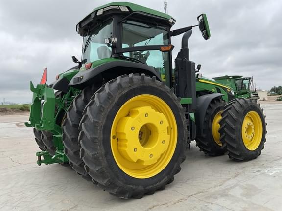 Image of John Deere 8R 410 equipment image 4