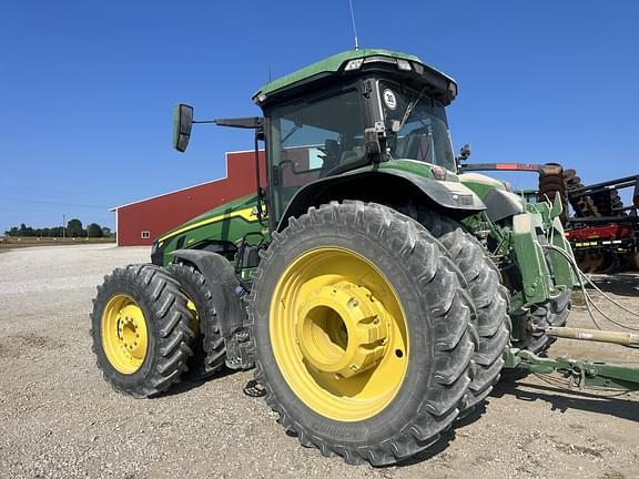 Image of John Deere 8R 410 equipment image 4