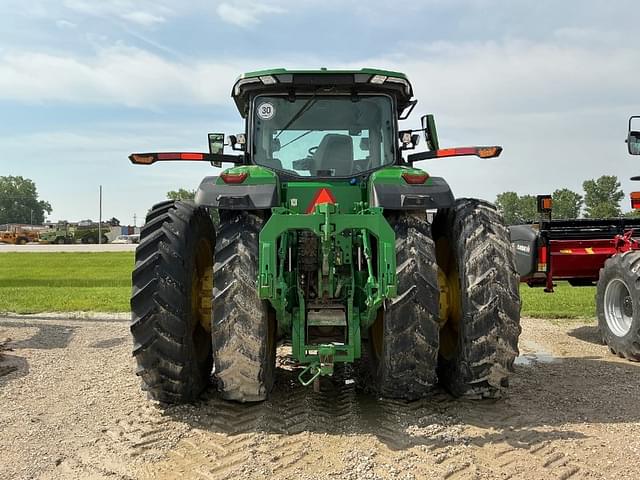 Image of John Deere 8R 410 equipment image 4
