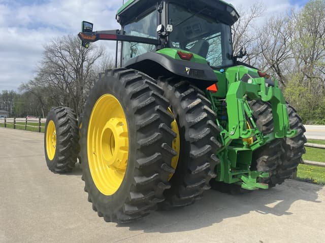 Image of John Deere 8R 410 equipment image 3