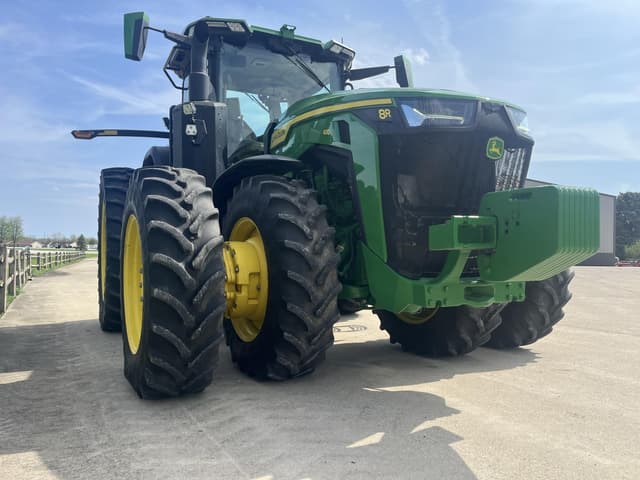 Image of John Deere 8R 410 equipment image 2