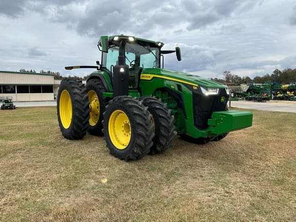 Image of John Deere 8R 410 equipment image 2