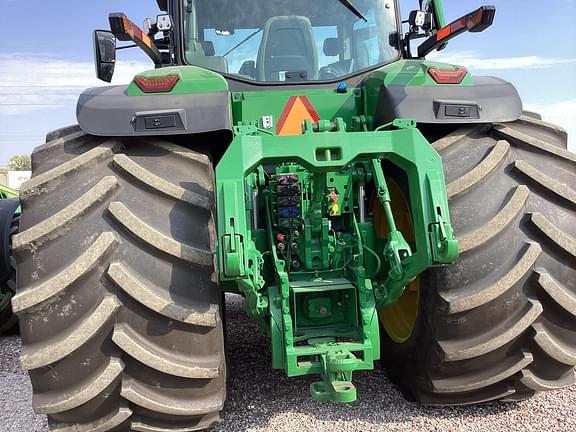 Image of John Deere 8R 410 equipment image 4