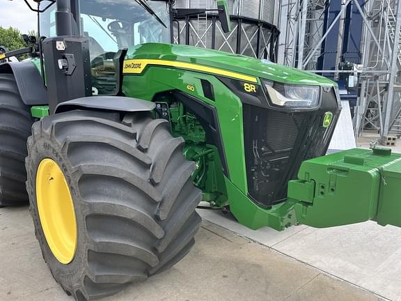 Image of John Deere 8R 410 Primary image