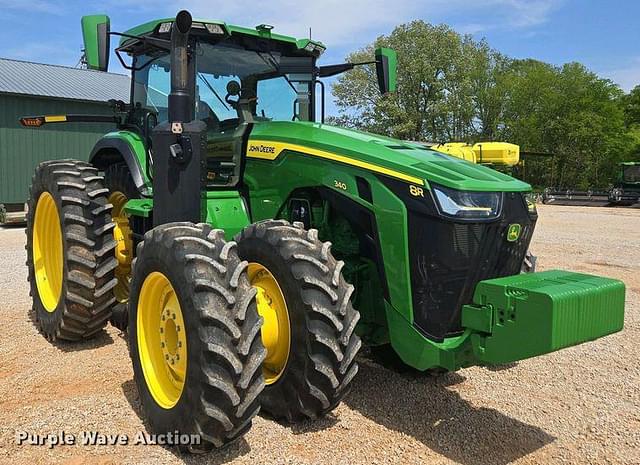 Image of John Deere 8R 340 equipment image 2