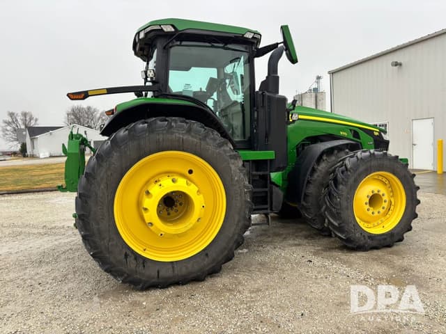 Image of John Deere 8370R equipment image 4