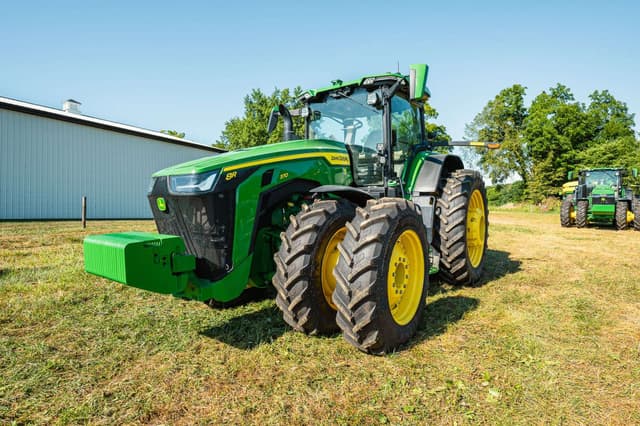 Image of John Deere 8R 370 equipment image 4