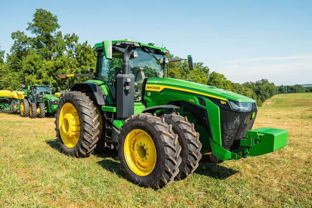 Image of John Deere 8R 370 equipment image 2