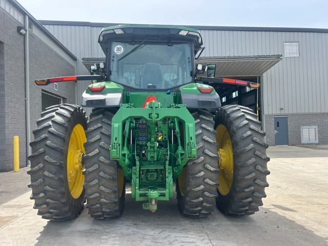 Image of John Deere 8R 370 equipment image 4