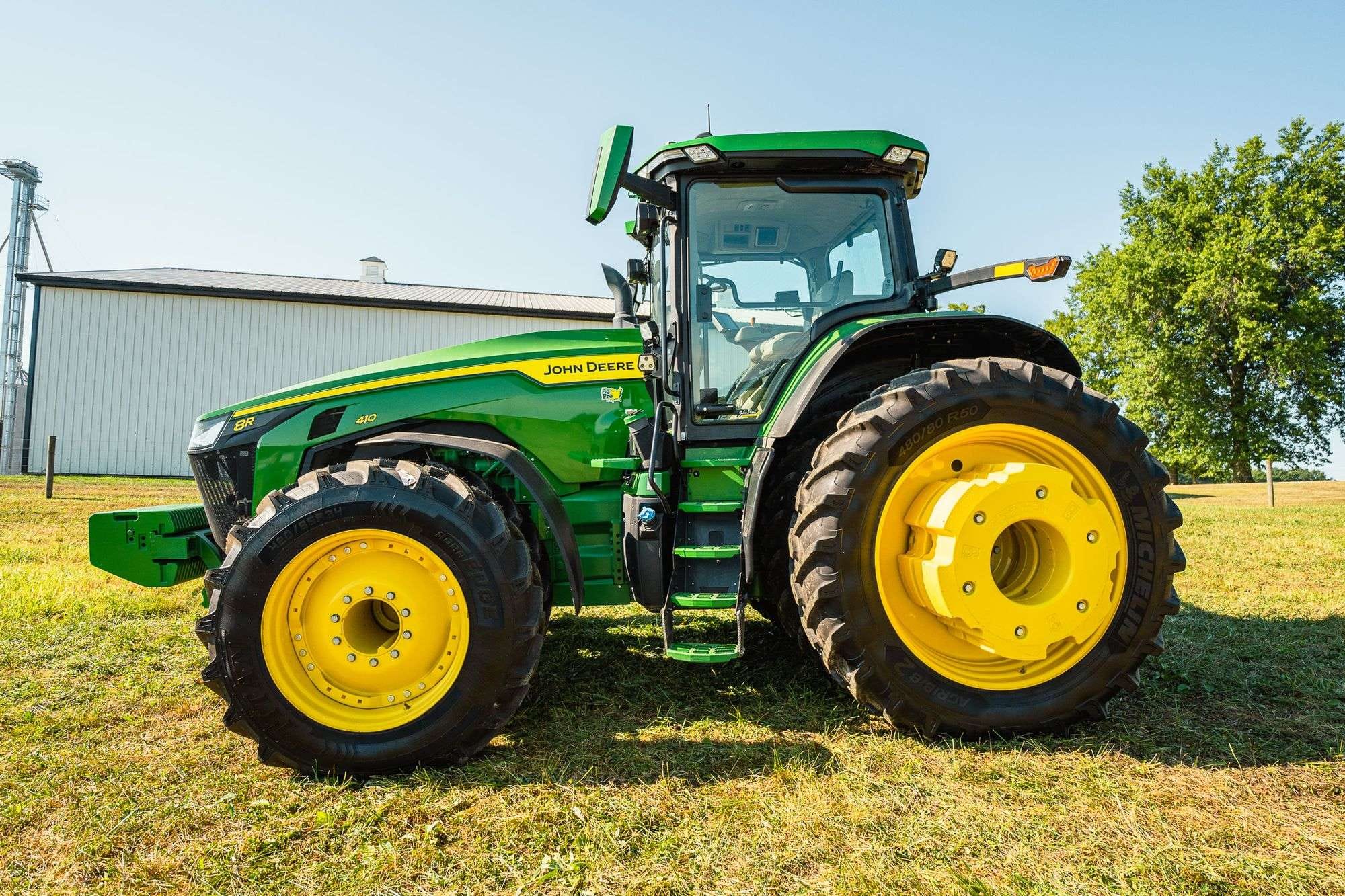 2021 John Deere 8R 410 Equipment Image0